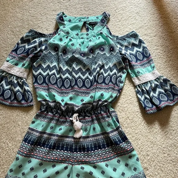green emerald velvet dress (S) Y2k My Michelle Green Floral Maxi Dress
